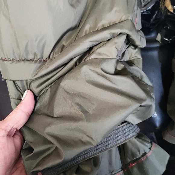 The North Face Olive and Dark Green Snow Pants. It Has 4 Small Holes. See Pictur - Picture 13 of 16